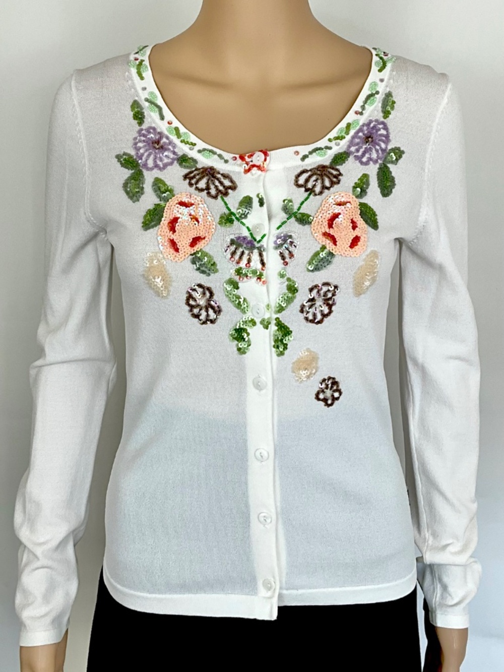 NWT BCBGMAXAZRIA White Knit Cardigan Embroidered Sequin Beaded Size S - Picture 2 of 7